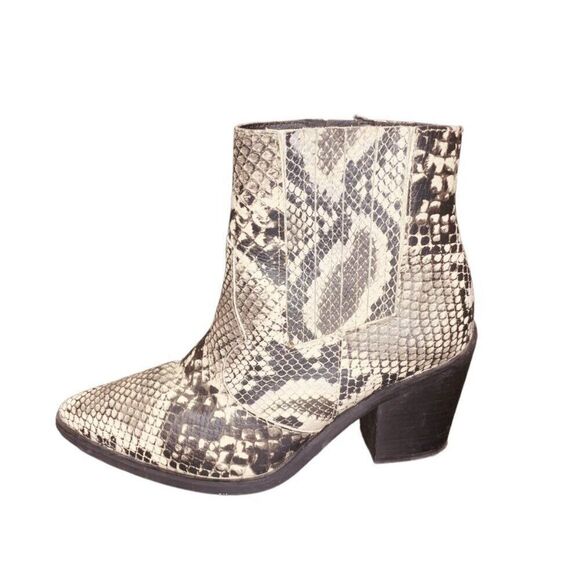 Blondo | Emelia Snakeskin Waterproof Chelsea Leather Ankle Boots Size 6M | EUC - Picture 9 of 9